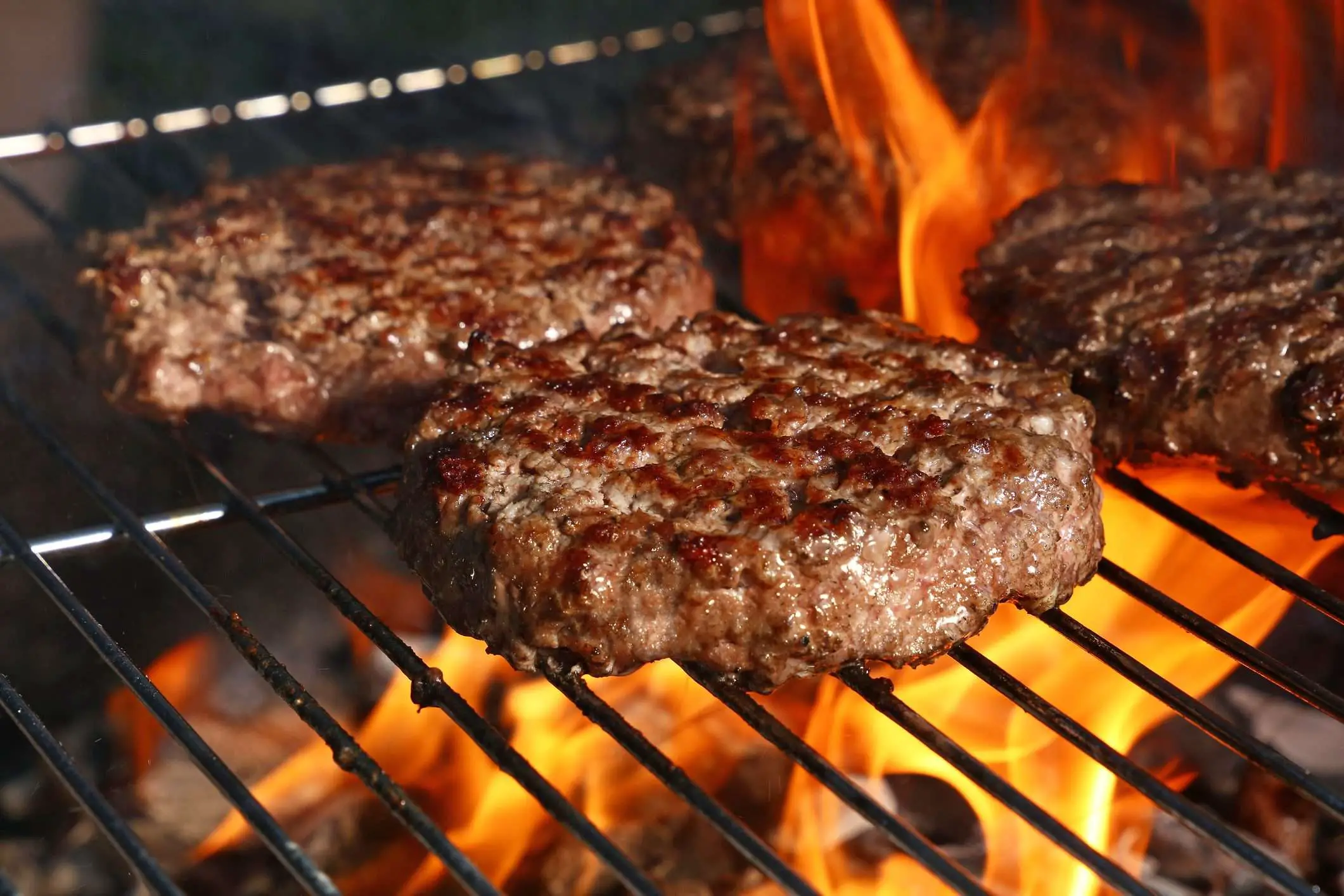 10 mistakes to avoid while grilling burger patties ...