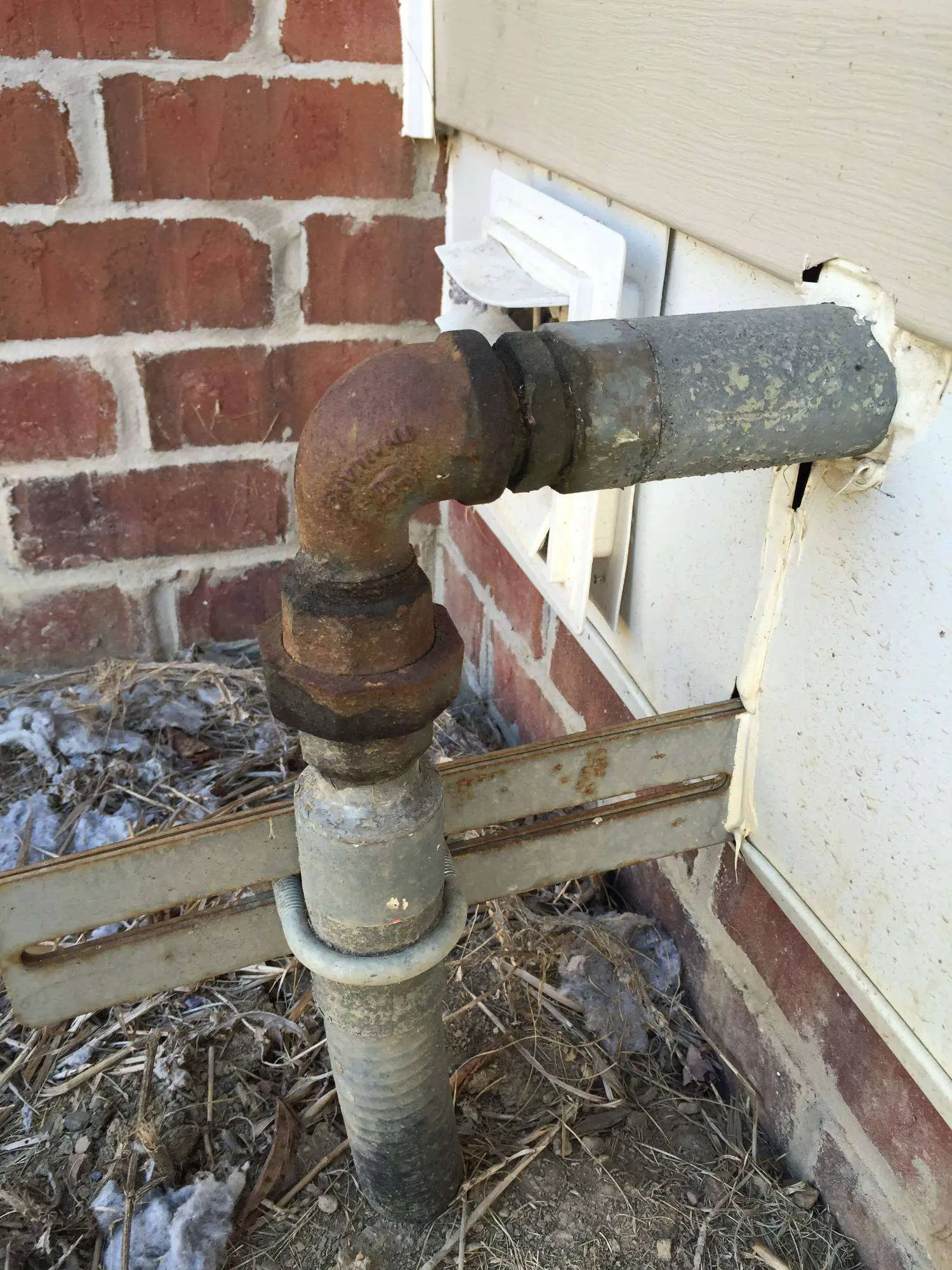 Can I tap into this main gas line for my natural gas grill ...