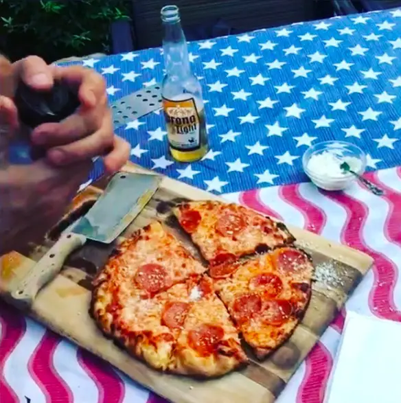 DIY: Pizza on the Grill  Carmine
