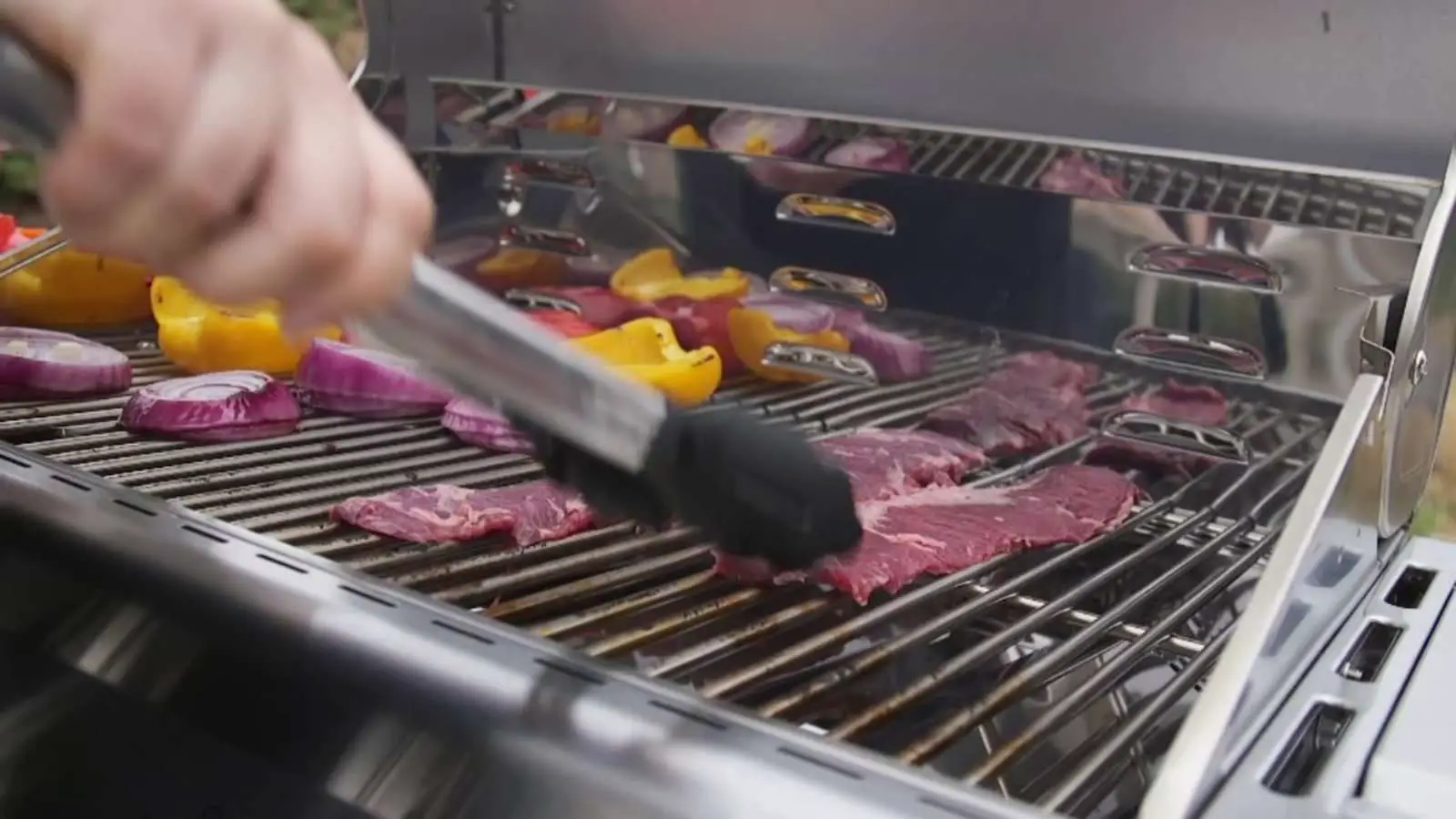 Gas grills that sizzle for summer