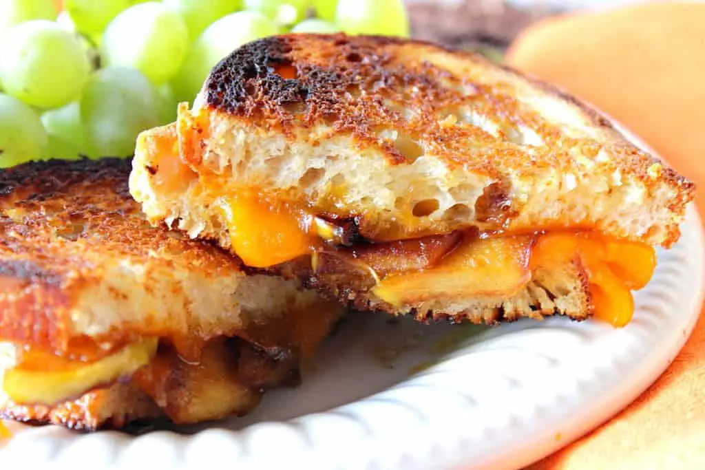 Grilled Cheddar Cheese Sandwich With Caramelized Apple