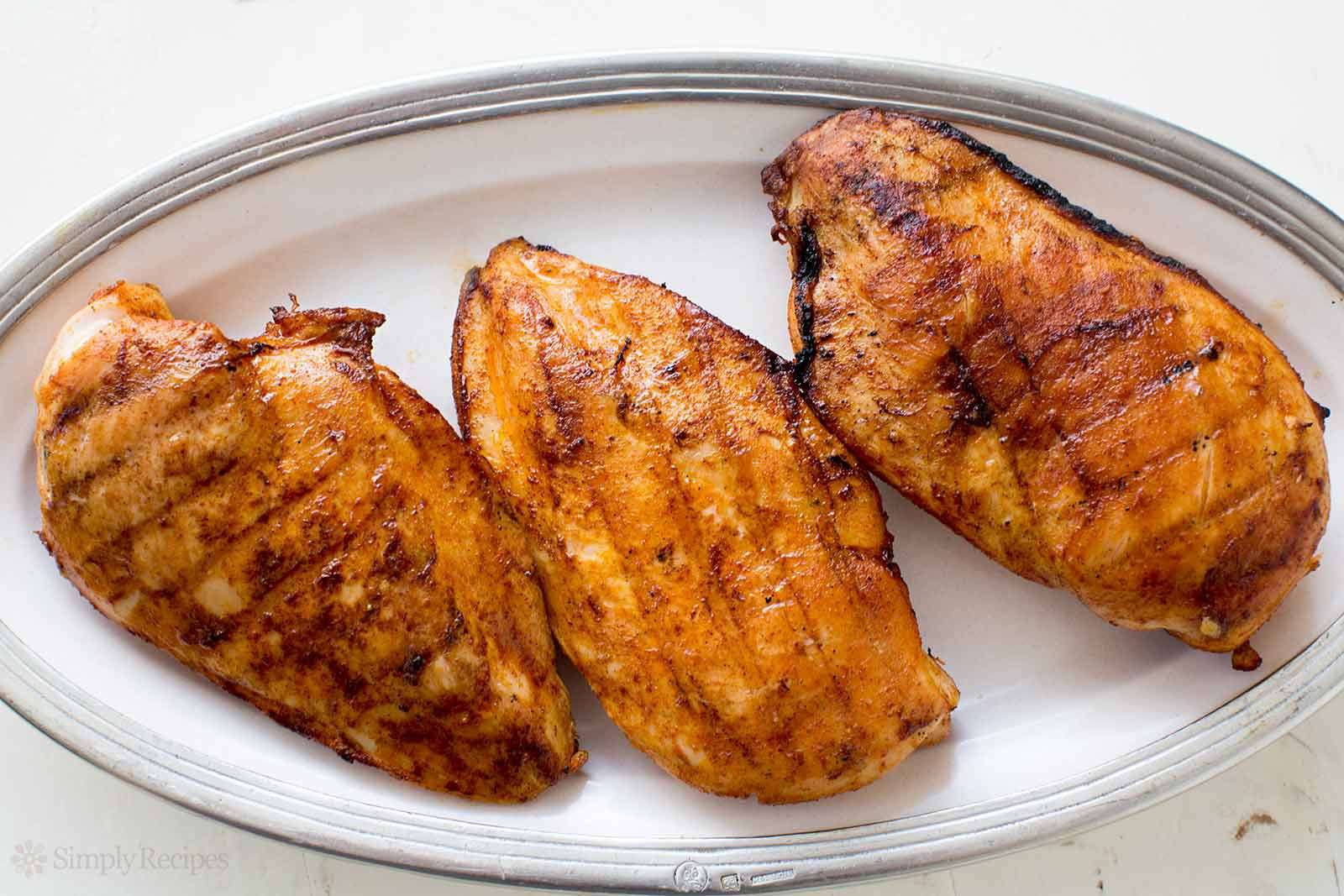 Grilled Chicken Breast: Tips and Tricks You Need to Know ...