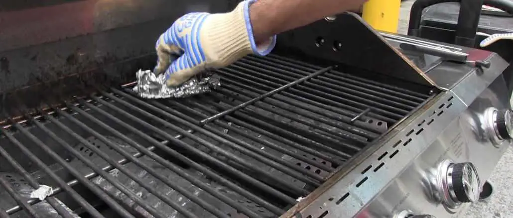How Do You Clean The Inside Of A Gas Grill?