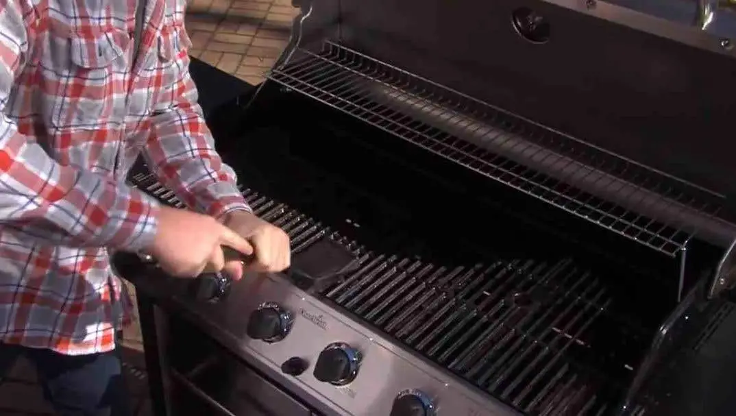 How Long Does It Take to Clean a Gas Grill?
