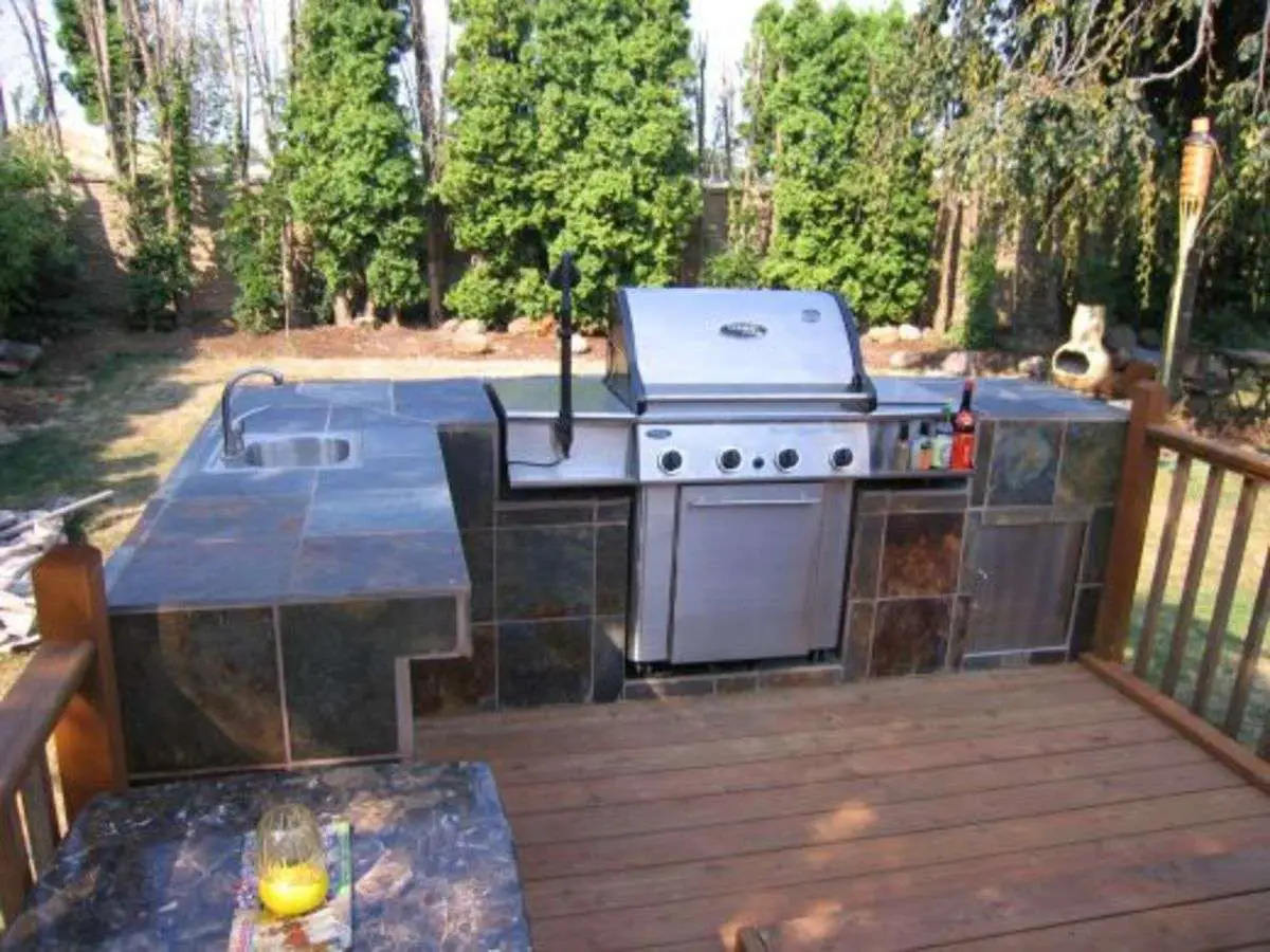 How to Build an Outdoor Kitchen and BBQ Island