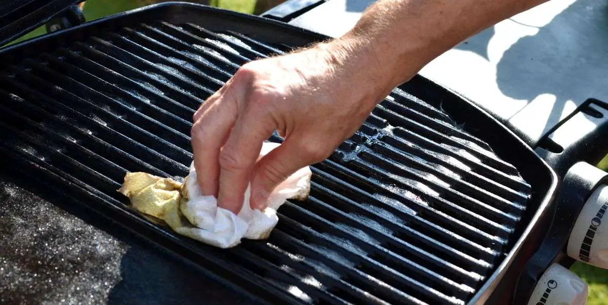 How to Clean a Grill