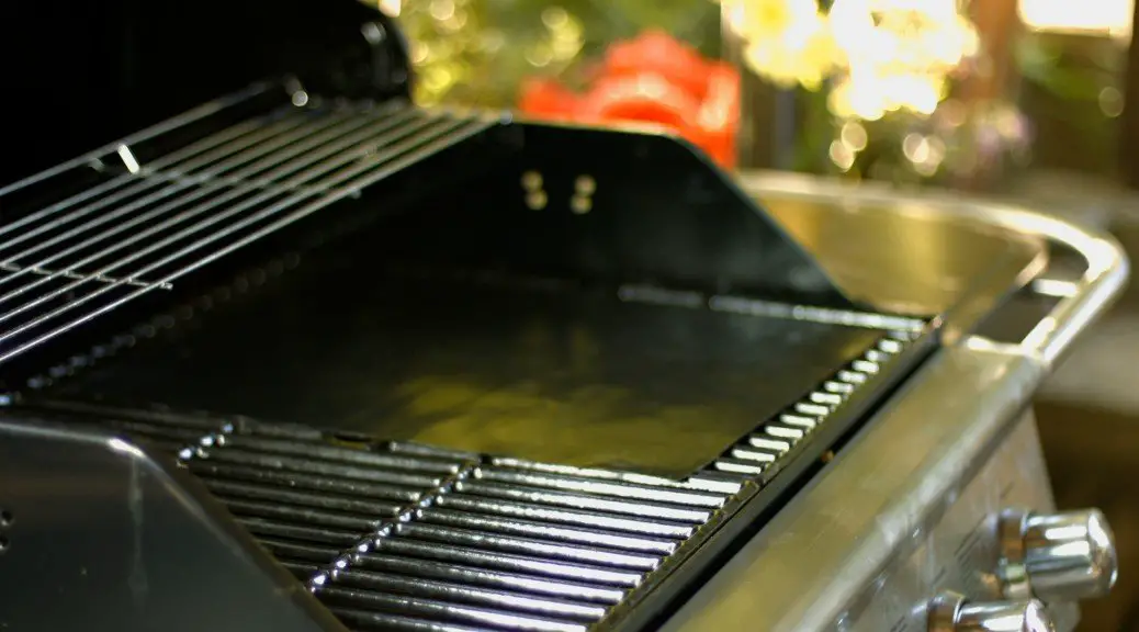 How to Clean a Grill Grate Without a Brush