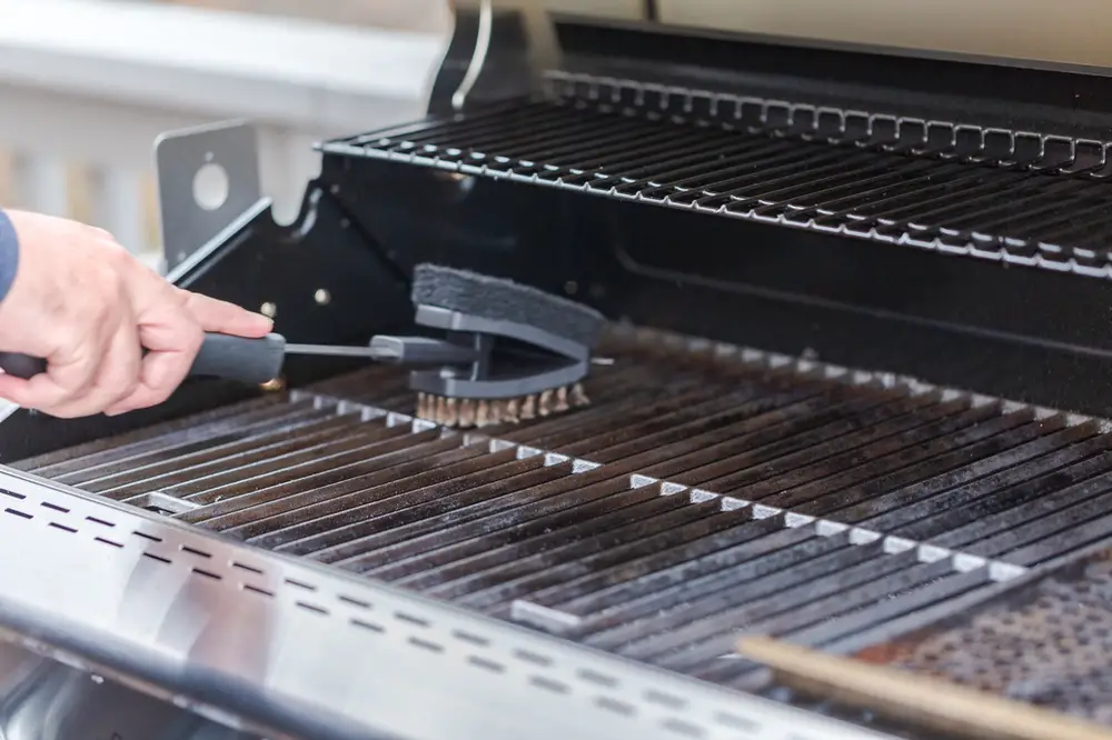 How to Clean and Prepare Your Grill Before a Party!