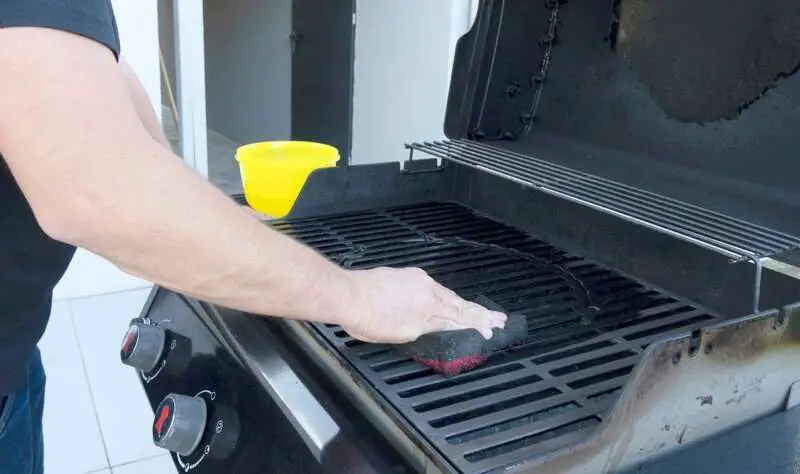 How to Clean Grill Grates & Keep Them Looking New
