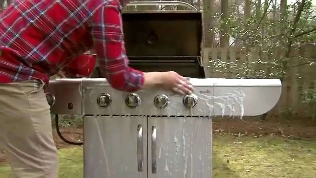 How to Clean Your Gas Grill