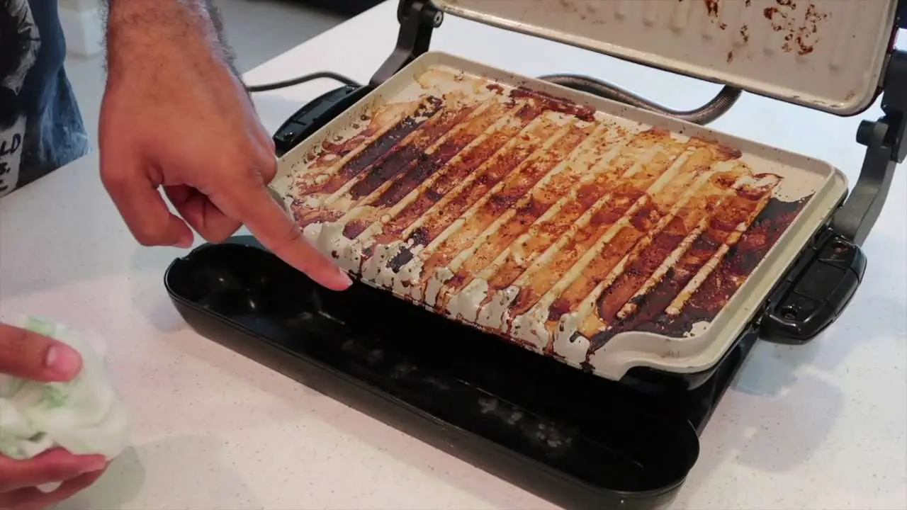 How to...clean your george foreman grill quick and easy ...