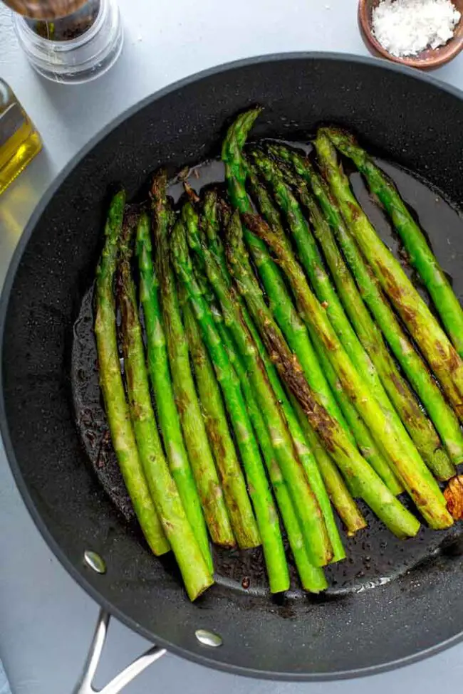 How To Cook Asparagus (6 ways)