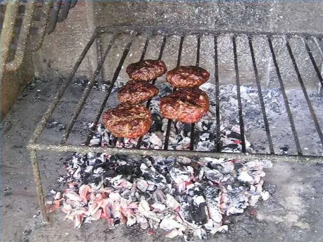 How to Cook Burgers on a Charcoal Grill