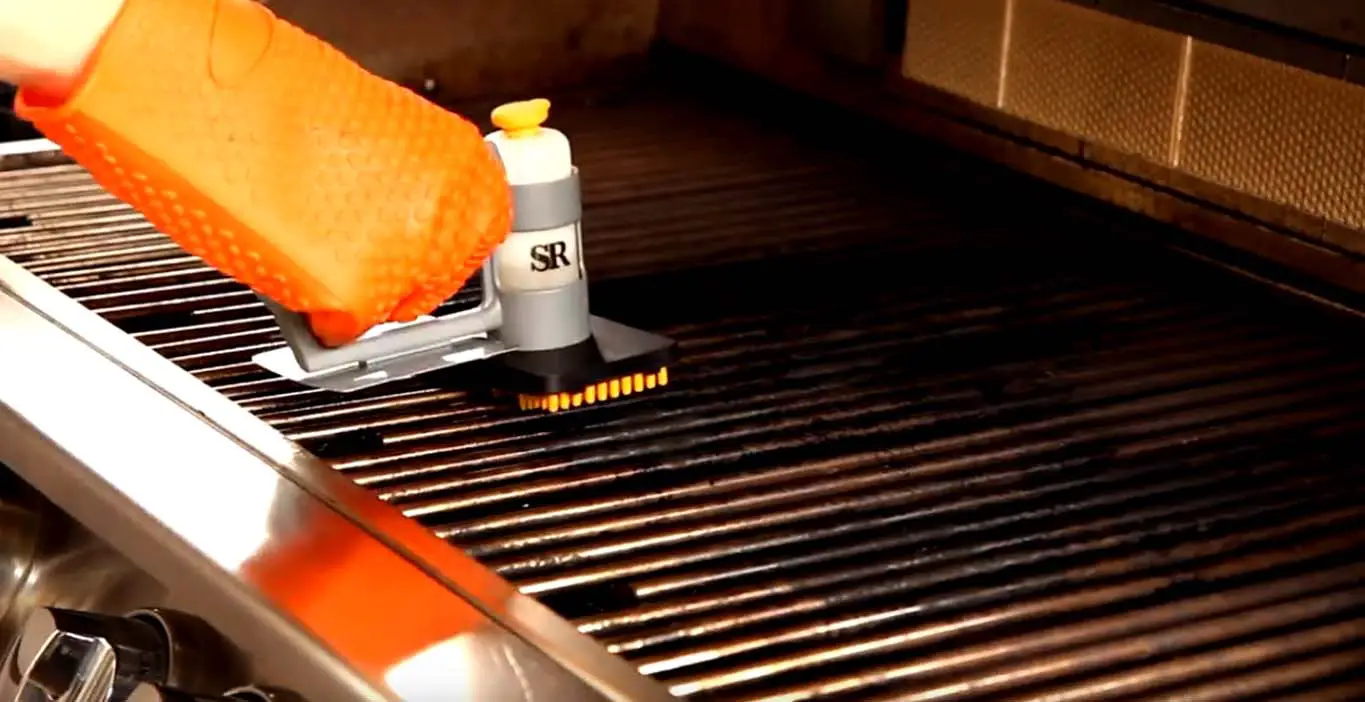 How To Deep Clean Your Outdoor Grill The Right Way