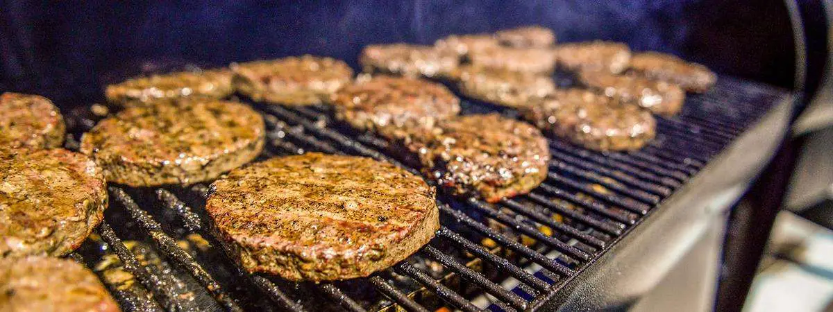 How to Grill Burgers: Smoked Burgers