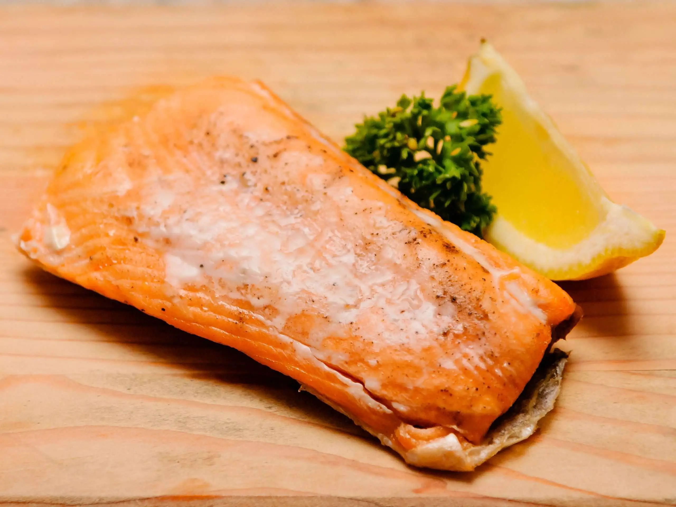 How to Grill Salmon Fillets (with Pictures)