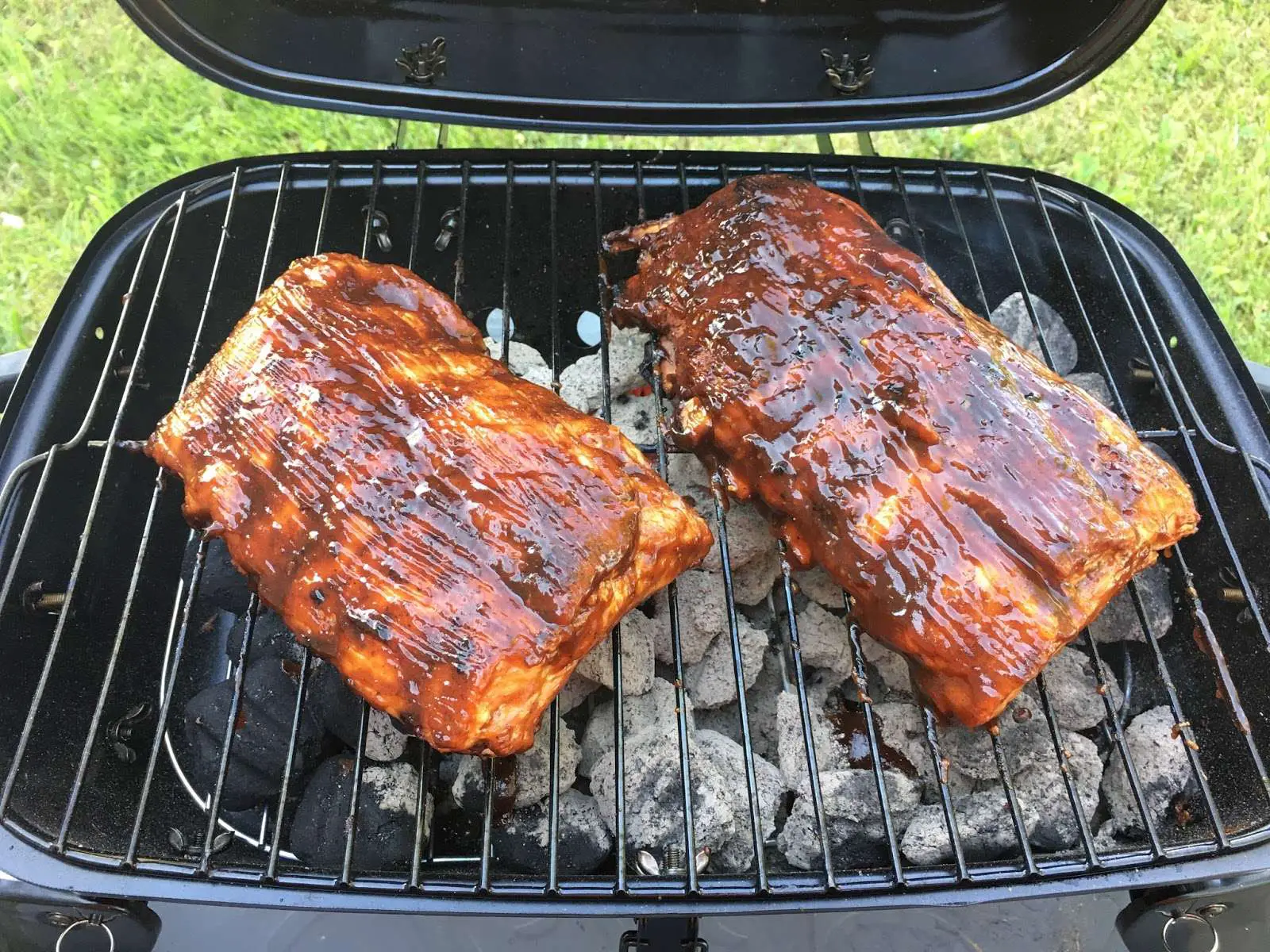 How to make Perfect BBQ Ribs on a Charcoal Grill Recipe