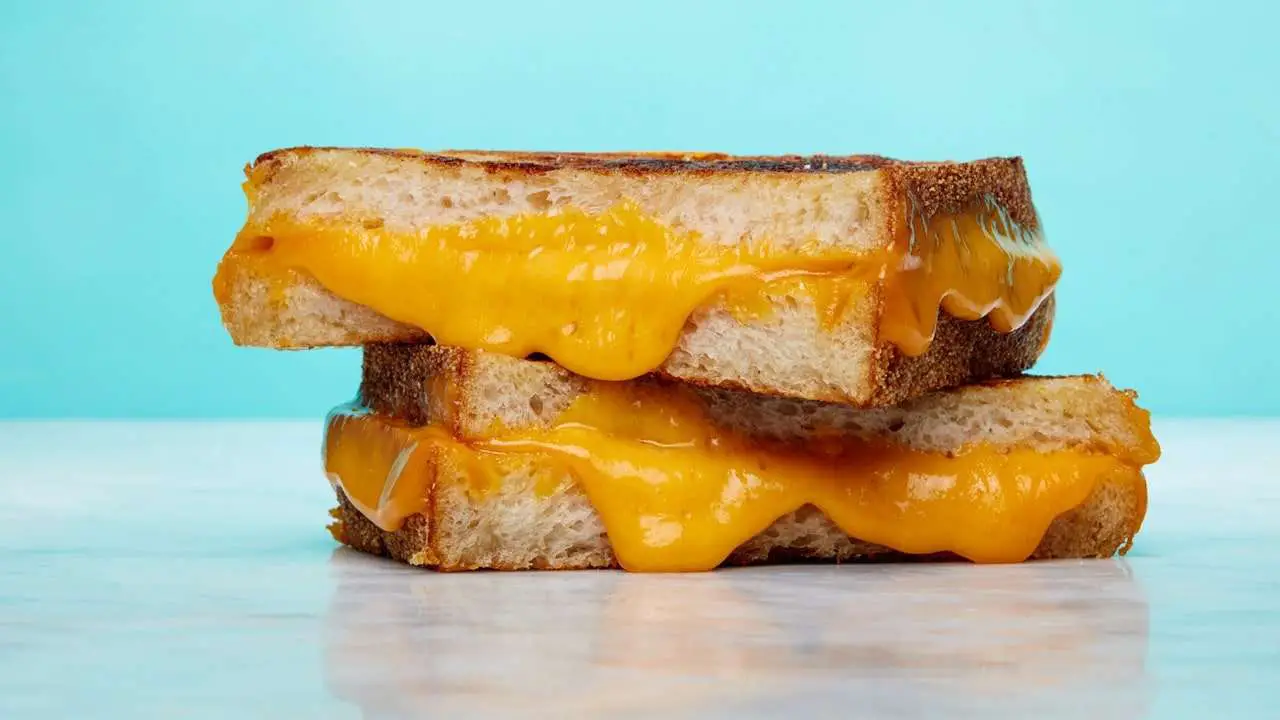 How to Make the Best Grilled Cheese Sandwich at Home ...