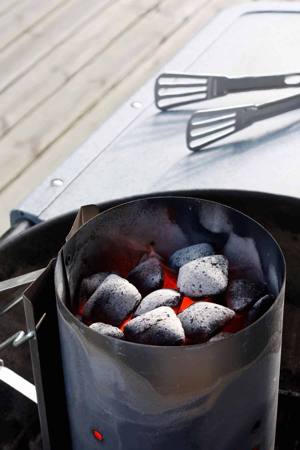 How To Start A Charcoal Grill Without Lighter Fluid (5 ...
