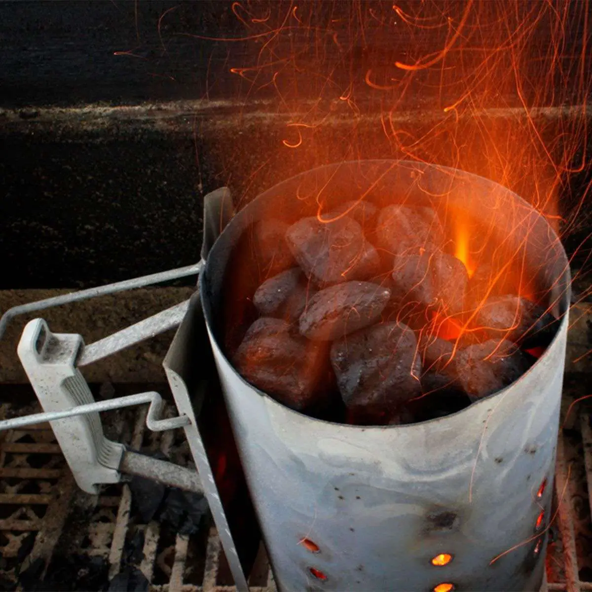 How to Use a Charcoal Chimney