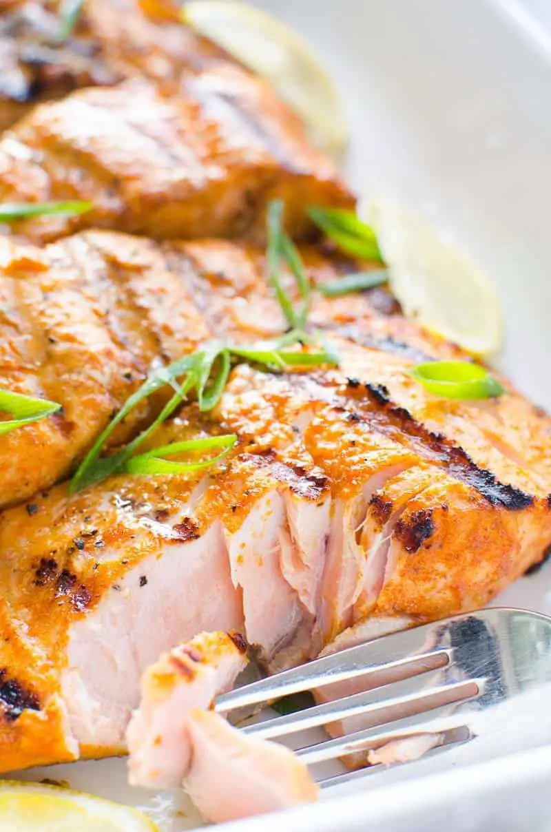 Juicy and flaky Grilled Salmon with simple seasoning in 30 ...