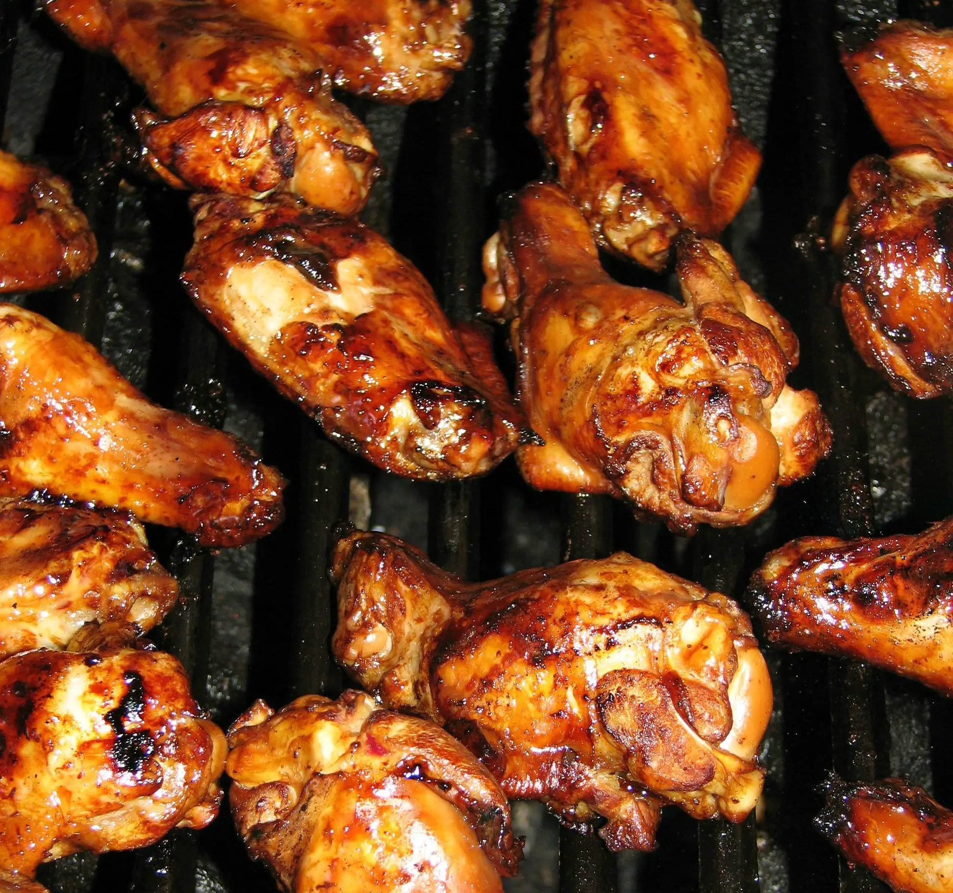 Marinated and Grilled Chicken Wings