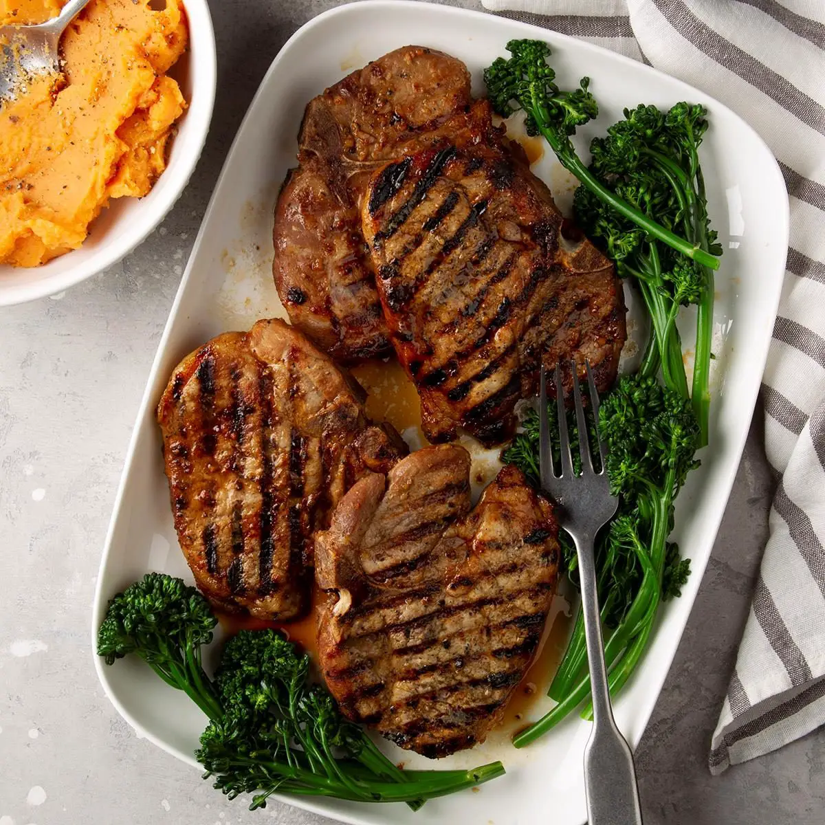 Simple Marinated Grilled Pork Chops Recipe