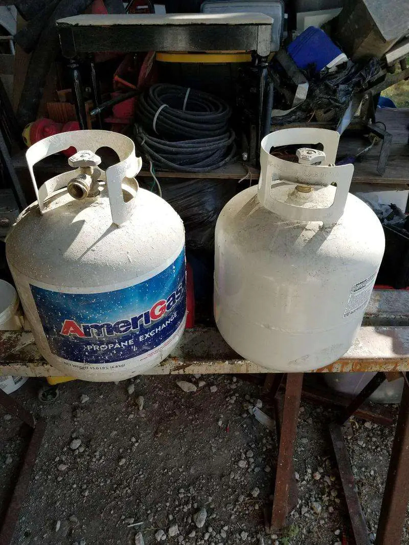 Small grill size exchangeable propane tanks. 15 each. Only ...