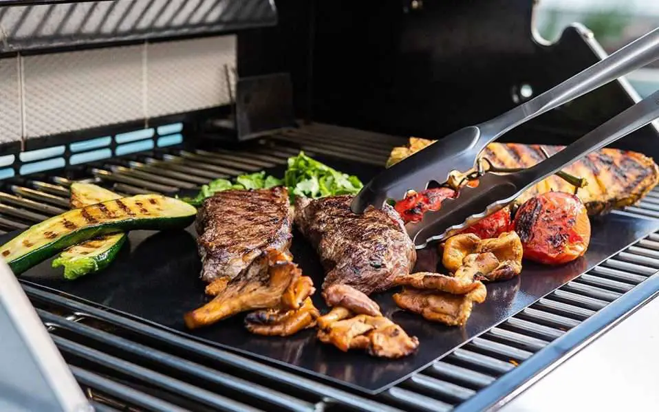 The Best Grill Mats For Your BBQ: No Mess Barbecuing