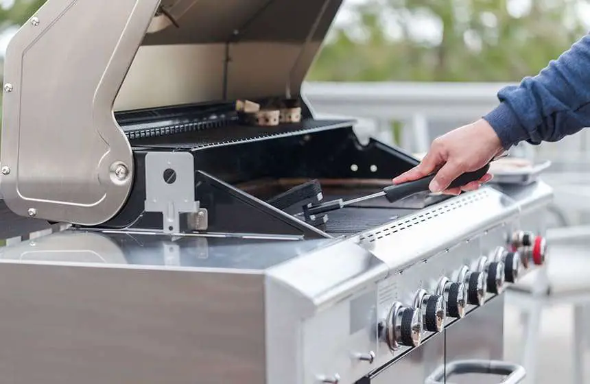 The Best Way to Clean a Stainless Steel Grill
