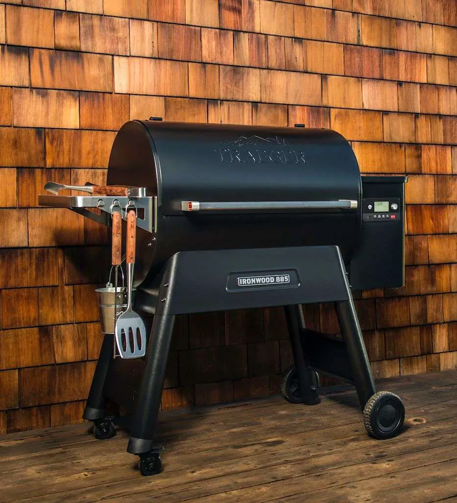 Traeger Grills Ironwood 885 with WiFIRE Black TFB89BLF